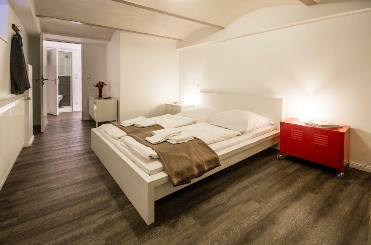 Quiet Courtyard Apartment 베를린 외부 사진